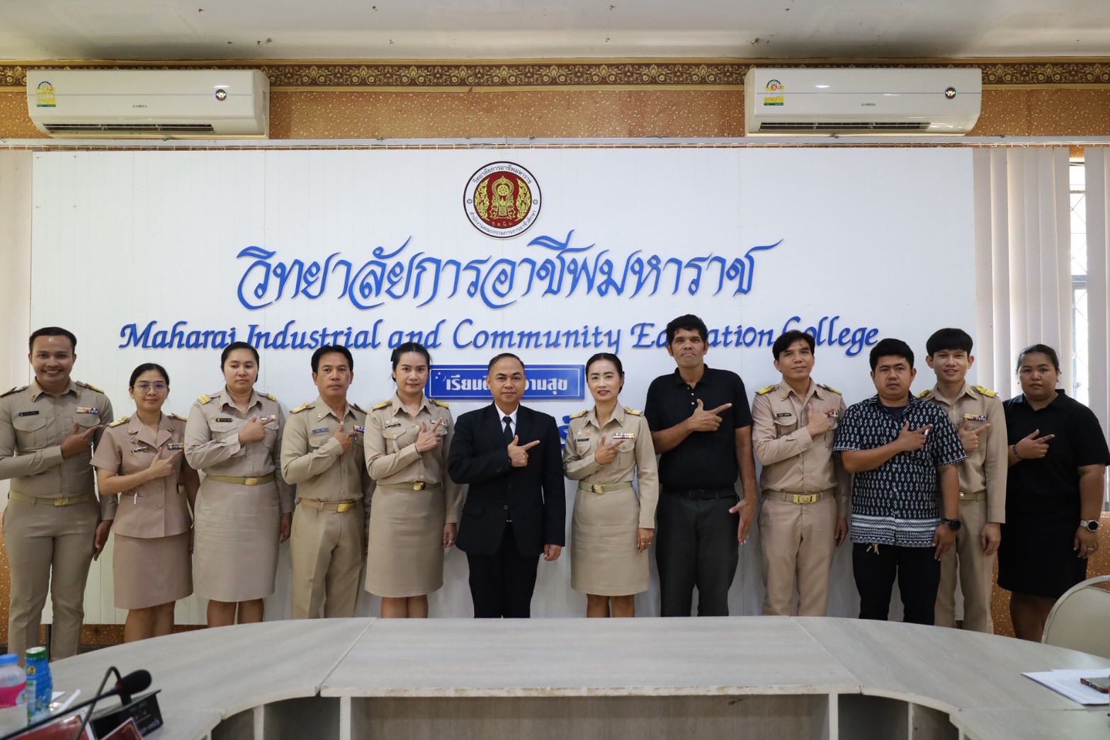 ต้อนรับ นายณัฐกฤต ภูทวี ตำแหน่ง รองผู้อำนวยการวิทยาลัยเทคนิคตาก ผู้เข้ารับการฝึกประสบการณ์ในสถานศึกษา ตำแหน่ง ผู้อำนวยการสถานศึกษา เข้ารับการฝึกประสบการณ์ในสถานศึกษา แห่งที่ 1 ระหว่างวันที่ 19 – 24 มกราคม 2569 ณ วิทยาลัยการอาชีพมหาราช