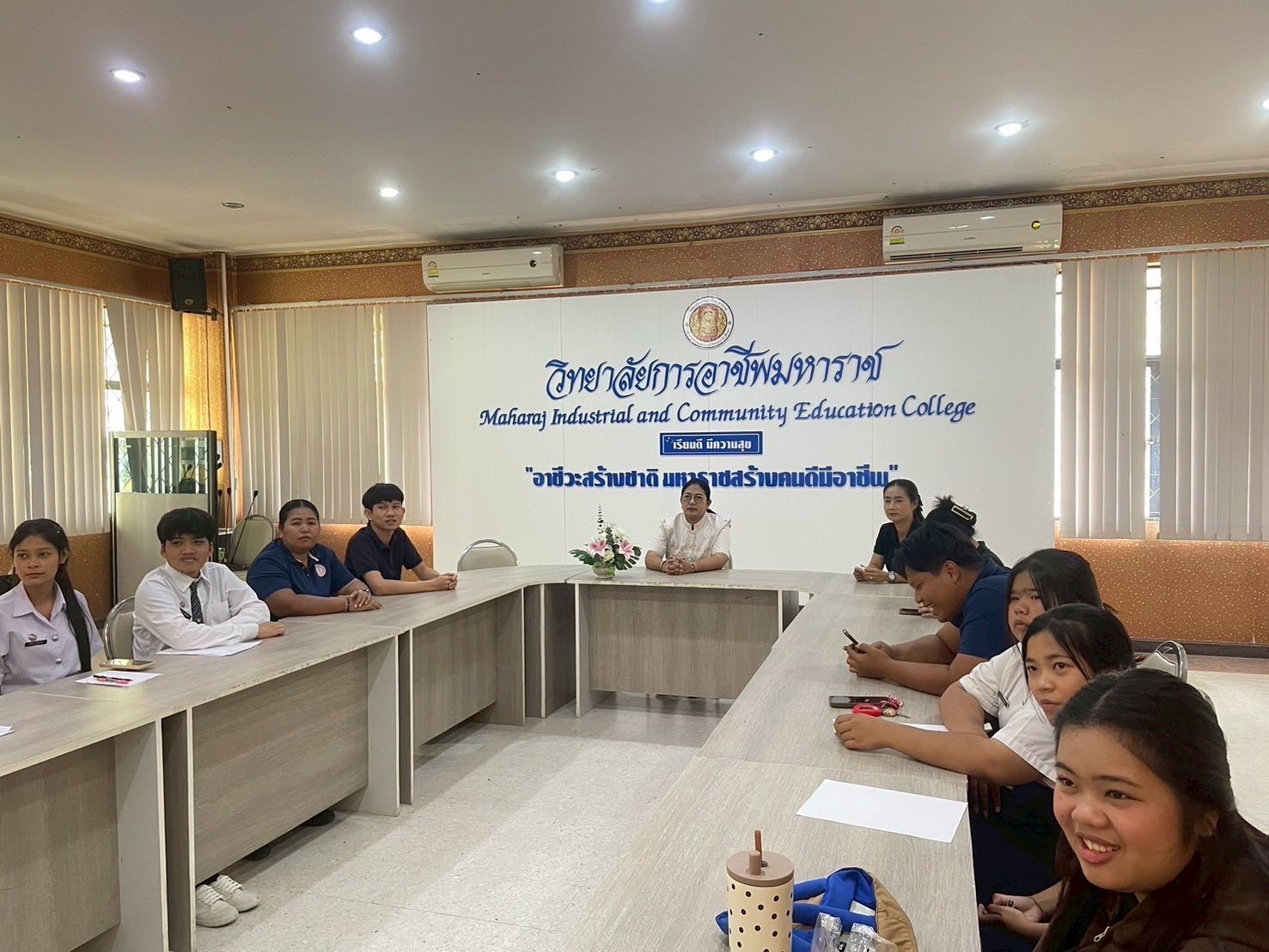 โครงการนำร่องเสริมสร้างสุขภาวะ และลดปัจจัยเสี่ยงในสถาบันอาชีวศึกษา ด้วยกระบวนการส่งเสริมพฤติกรรมเชิงบวกผ่าน 4+6 โมเดล ระหว่างวันที่ 17 – 18 มกราคม 2569 ณ ห้องประชุมสุวรรณโสรัต วิทยาลัยการอาชีพมหาราช