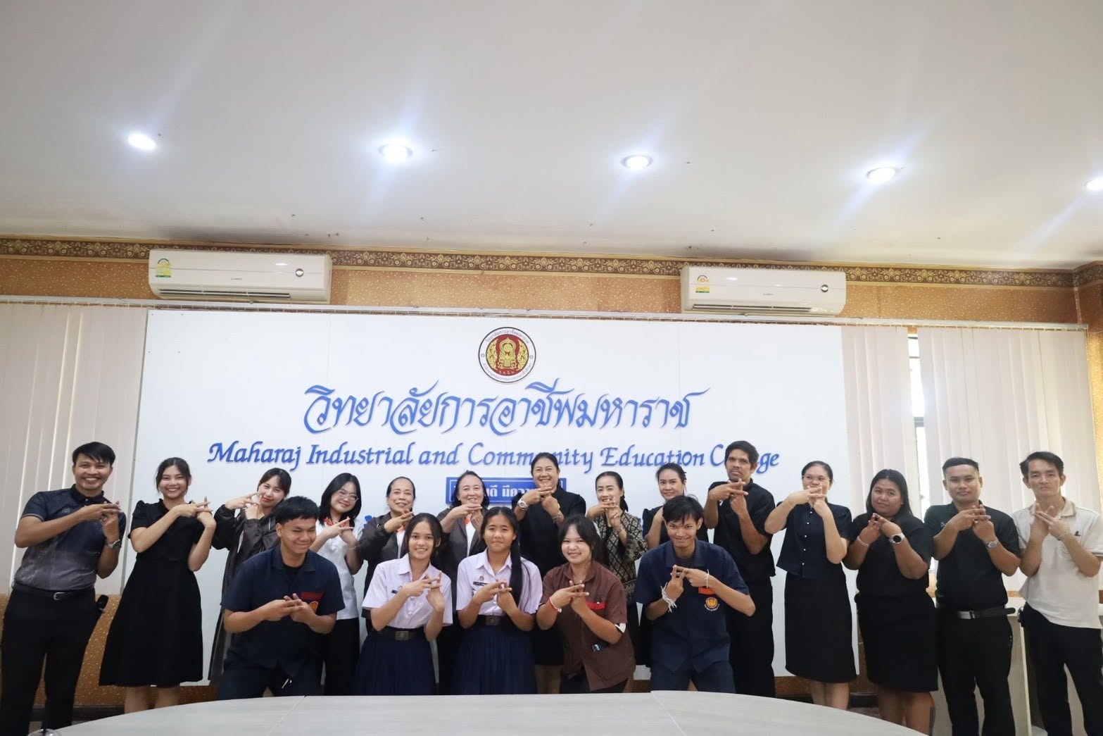 โครงการนำร่องเสริมสร้างสุขภาวะและลดปัจจัยเสี่ยงในสถานศึกษา ด้วยกระบวนการส่งเสริมพฤติกรรมเชิงบวกผ่าน 4 + 6 โมเดล วันพฤหัสบดีที่ 2 กรกฎาคม 2569 ณ ห้องประชุมสุวรรณโสรัต วิทยาลัยการอาชีพมหาราช
