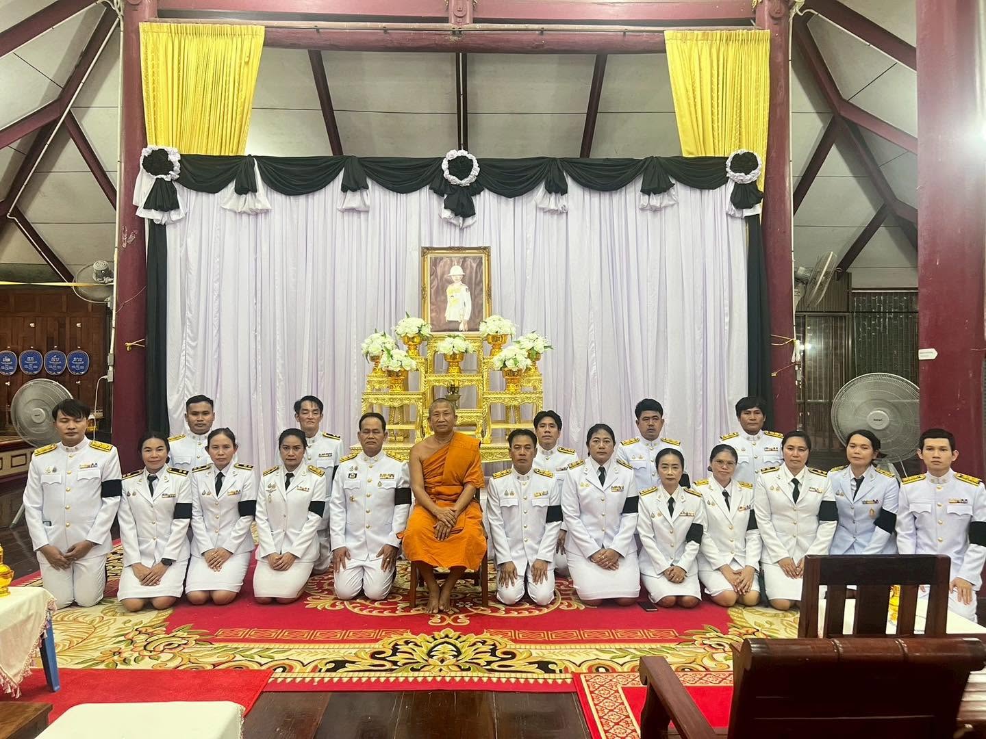 ร่วมพิธีบำเพ็ญกุศลสวดพระอภิธรรม เพื่อถวายพระกุศลแด่สมเด็จพระเจ้าลูกเธอ เจ้าฟ้าพัชรกิติยาภา นเรนทิราเทพยวดี กรมหลวงราชสาริณีสิริพัชร มหาวัชรราชธิดา